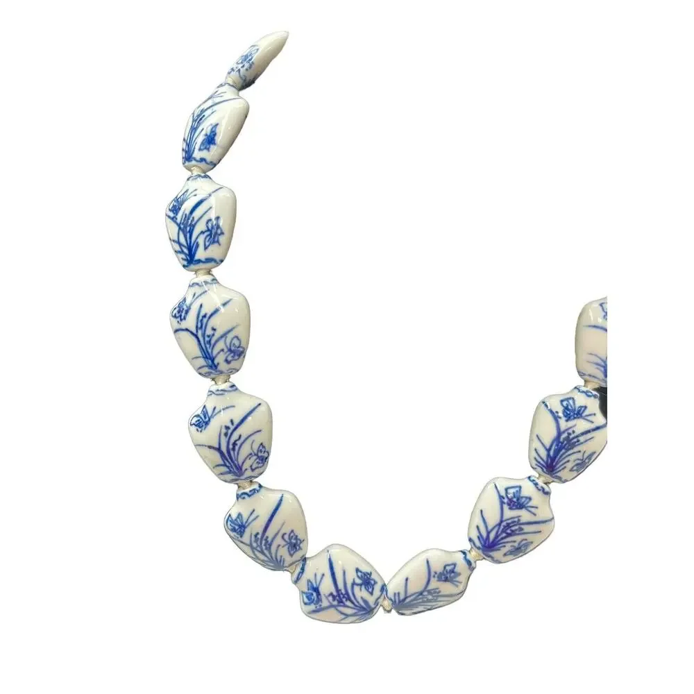 Vintage Chinese Export Beaded Porcelain Necklace Knotted Blue White